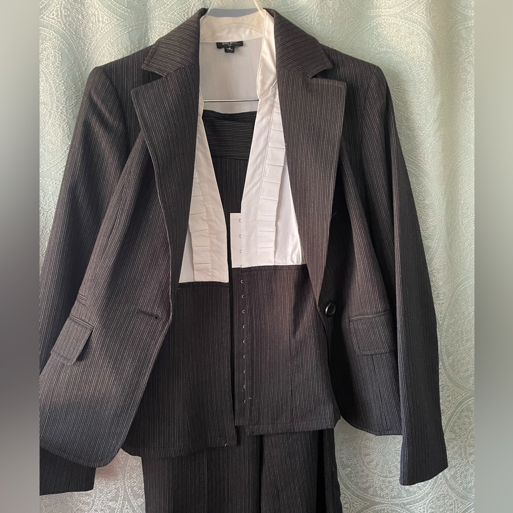 NWT. Three piece. Nine West suit